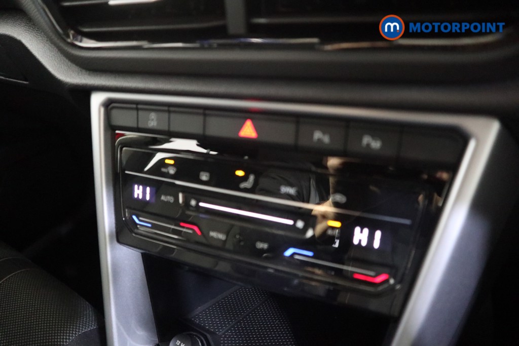 Used Volkswagen T-Roc 2022 for sale - 77026171: Photo 15