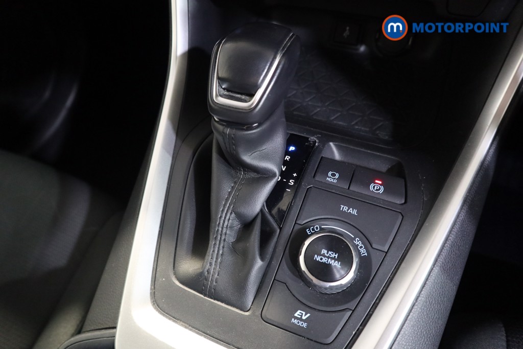 Used Toyota RAV4 2021 for sale - 76653634: Photo 16