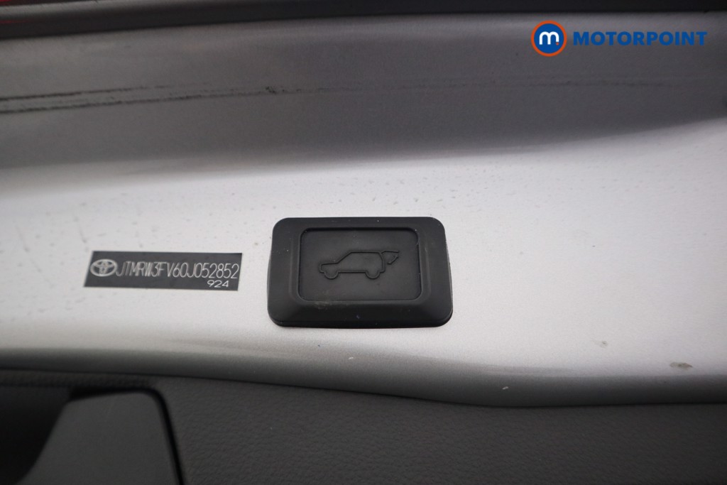 Used Toyota RAV4 2021 for sale - 76653634: Photo 28