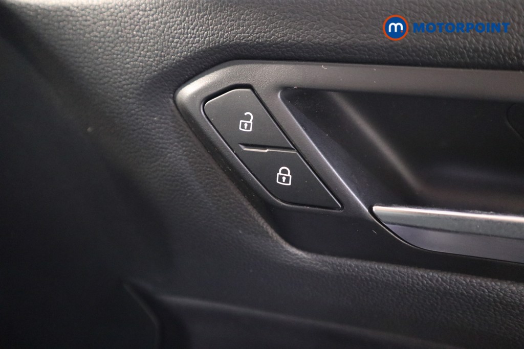 Used Volkswagen T-Roc 2022 for sale - 76862737: Photo 20