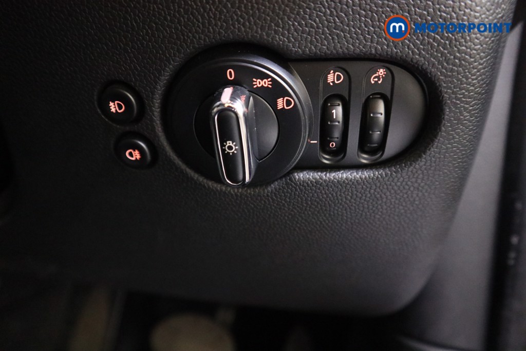 Used MINI Hatch 2018 for sale - 76807943: Photo 18