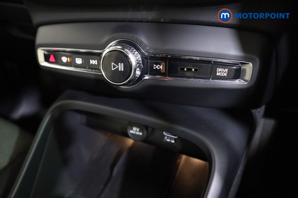 Used Volvo XC40 for sale - 77221302: Photo 16