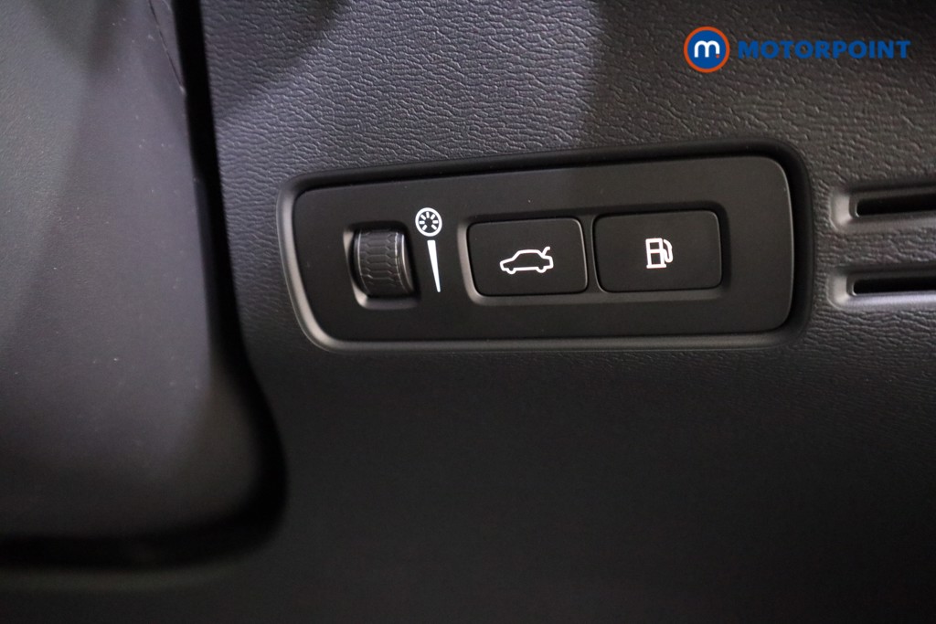 Used Volvo XC40 for sale - 77221302: Photo 20