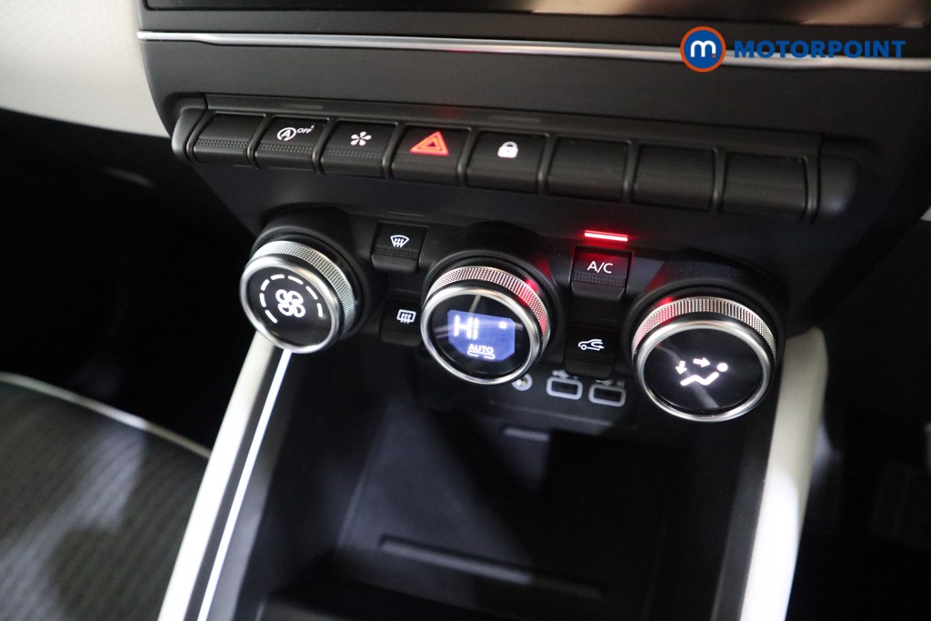 Used Renault Clio 2023 for sale - 77026182: Photo 16