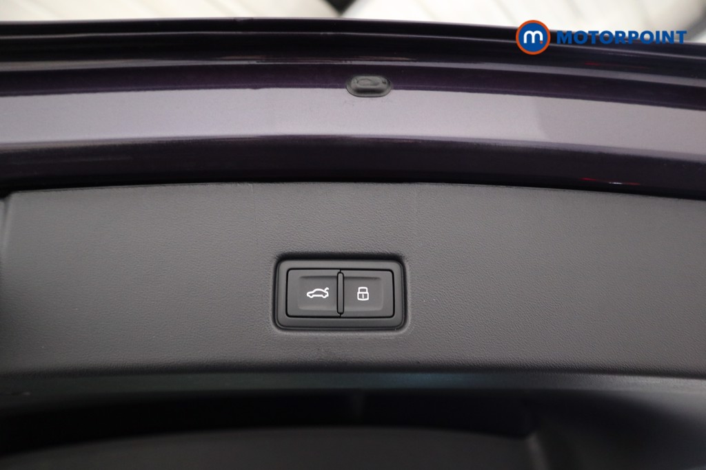 Used Audi Q4 e-tron 2025 for sale - 77848985: Photo 32