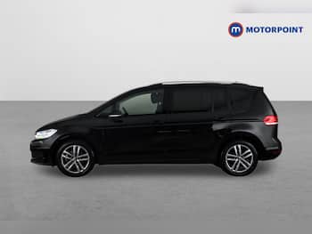 Used Volkswagen Touran 2025 for sale - 79617618: Photo