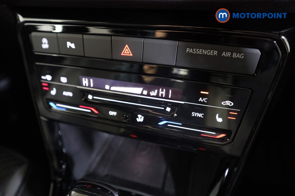 Used Volkswagen T-Cross 2023 for sale - 77354902: Photo 16