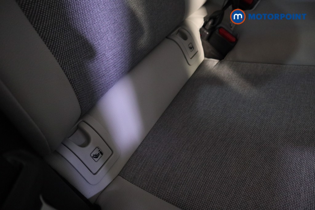 Used Toyota Yaris 2022 for sale - 76603655: Photo 15