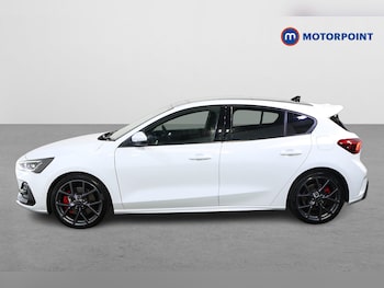 Used Ford Focus 2023 for sale - 78240304: Photo