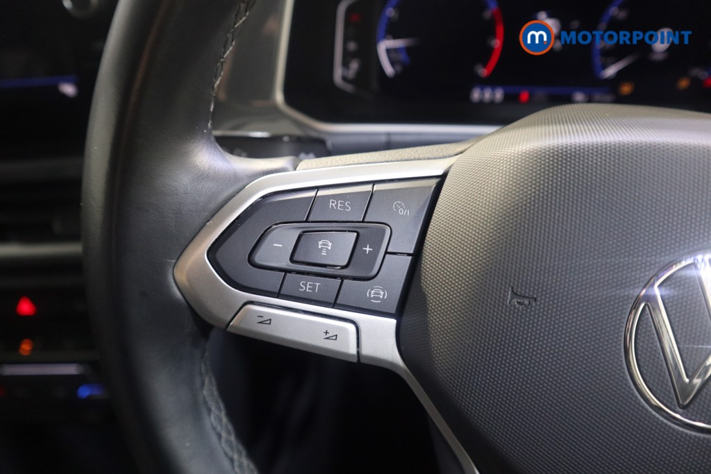 Used Volkswagen T-Roc 2023 for sale - 77071649: Photo 11