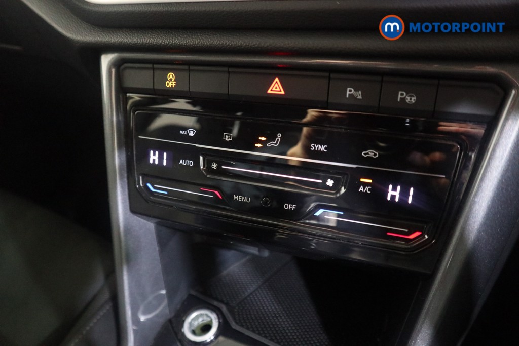 Used Volkswagen T-Roc 2023 for sale - 77071649: Photo 15