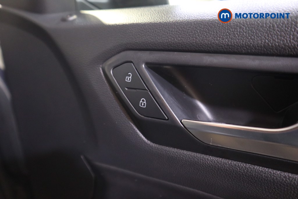 Used Volkswagen T-Roc 2023 for sale - 77071649: Photo 19