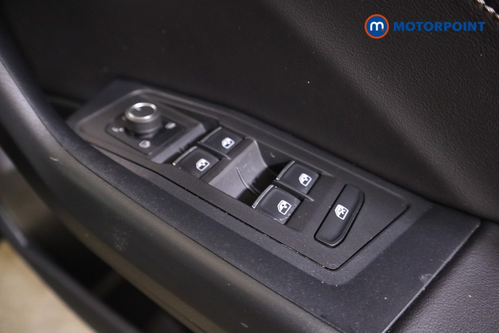 Used Volkswagen T-Roc 2023 for sale - 77071649: Photo 20