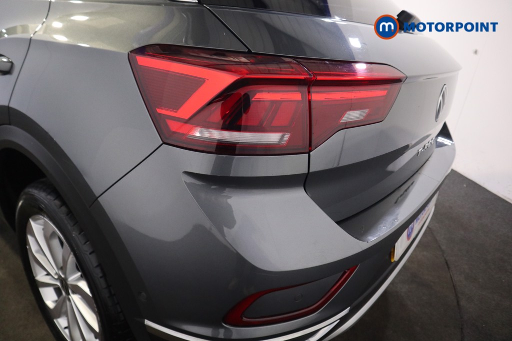 Used Volkswagen T-Roc 2023 for sale - 77071649: Photo 32