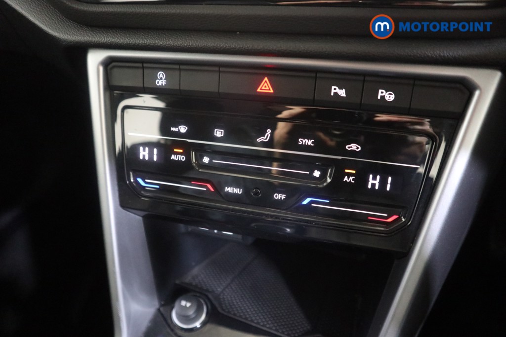 Used Volkswagen T-Roc 2023 for sale - 76782597: Photo 15