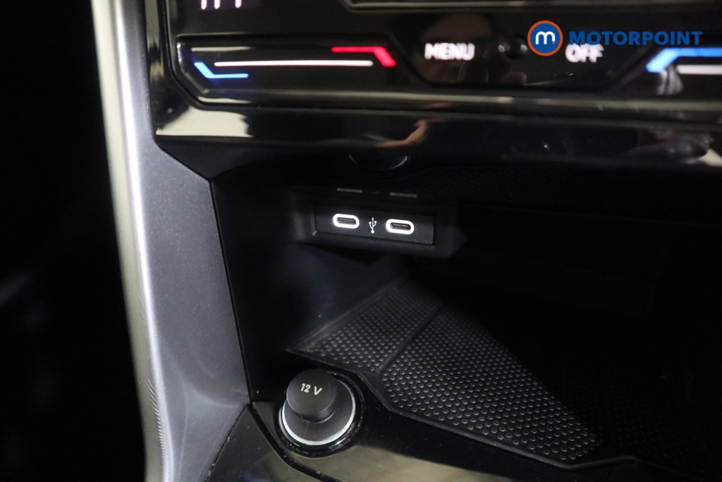 Used Volkswagen T-Roc 2023 for sale - 76782597: Photo 16