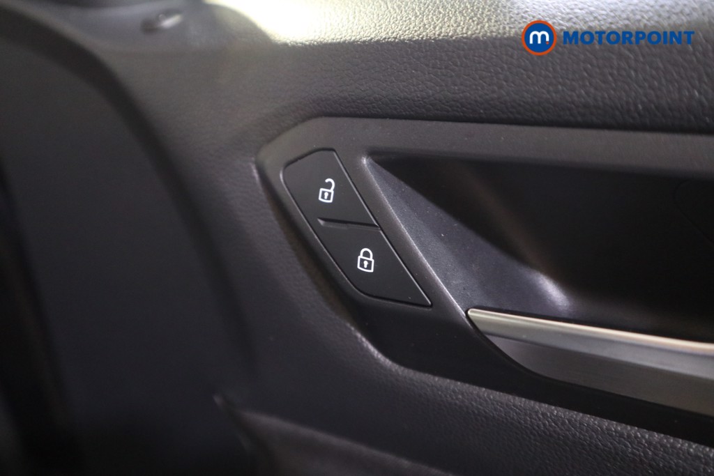 Used Volkswagen T-Roc 2023 for sale - 76782597: Photo 19