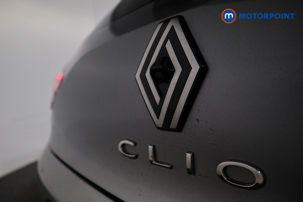 Used Renault Clio for sale - 76969312: Photo 32