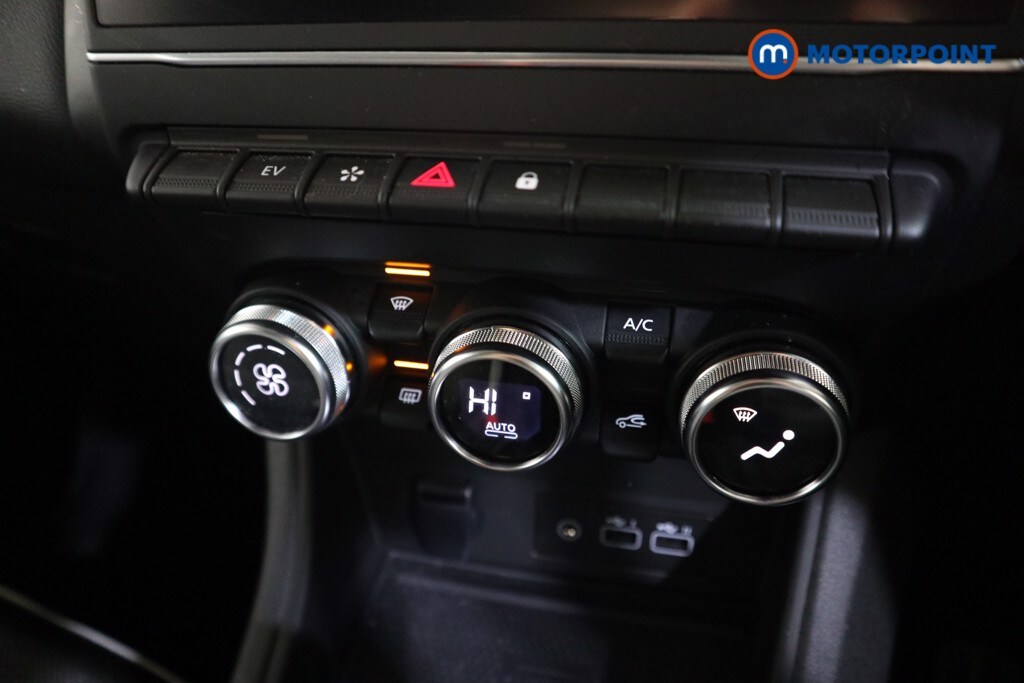 Used Renault Captur for sale - 77364645: Photo 16