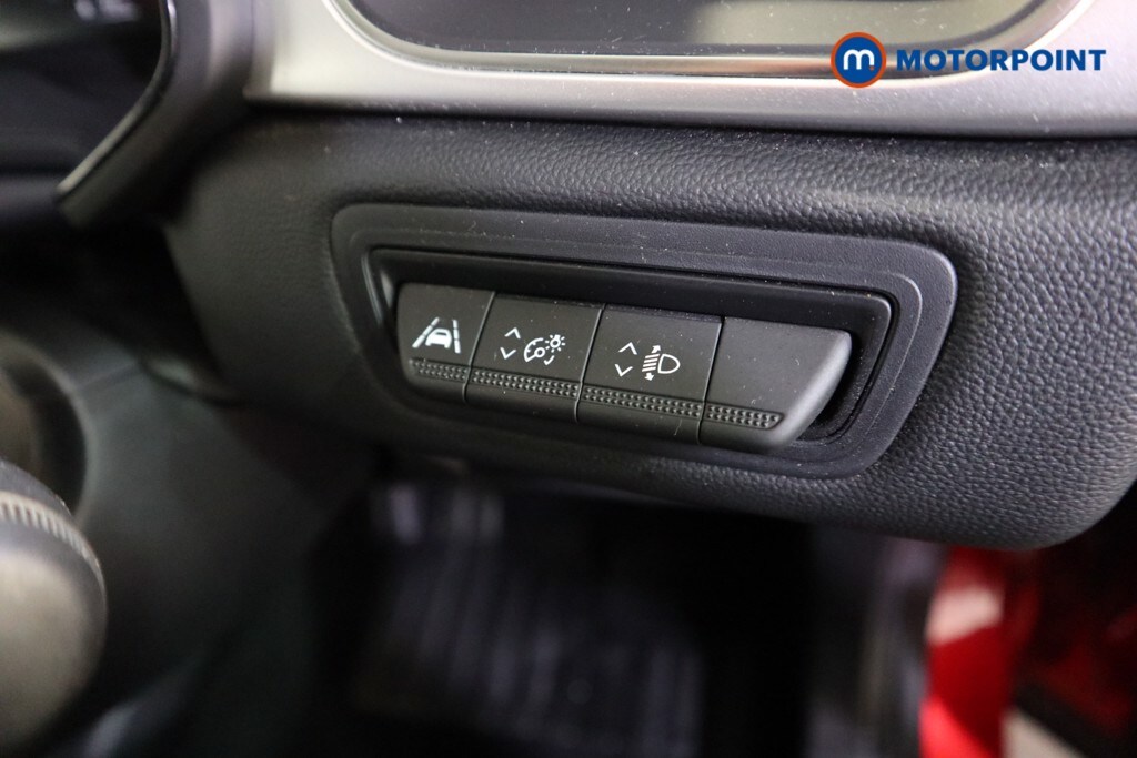 Used Renault Captur for sale - 77364645: Photo 19