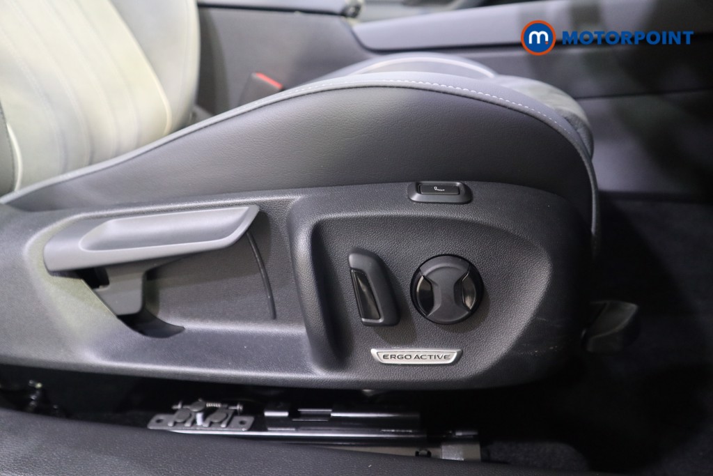 Used Volkswagen Passat 2025 for sale - 76616457: Photo 19