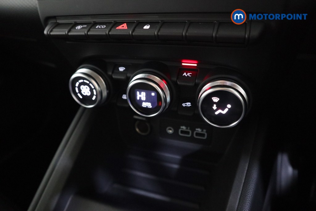 Used Renault Clio 2023 for sale - 77138617: Photo 16