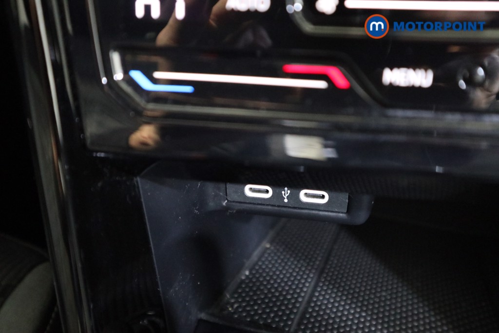 Used Volkswagen T-Roc 2023 for sale - 76933872: Photo 17