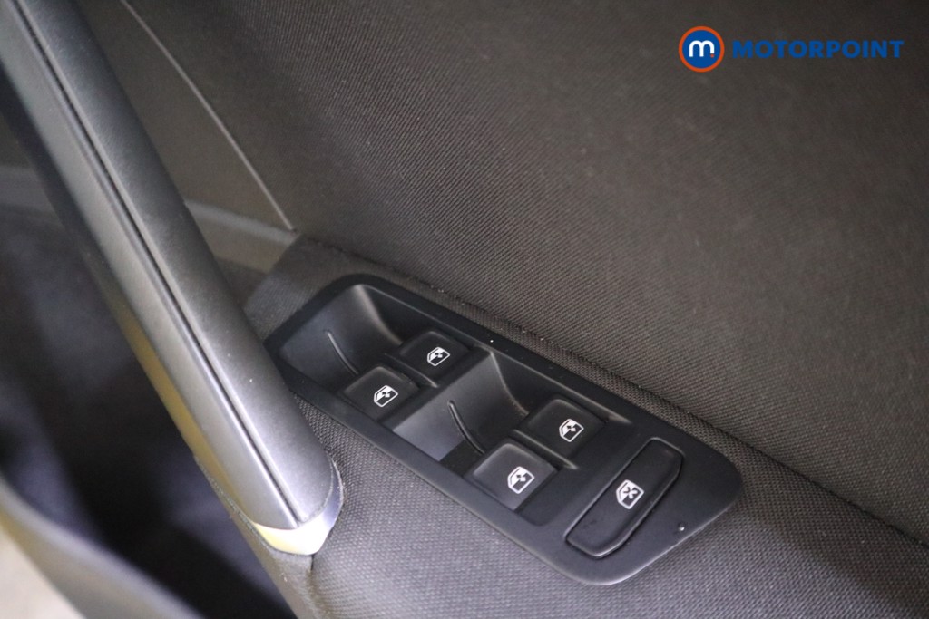 Used Volkswagen Golf 2018 for sale - 76076930: Photo 19
