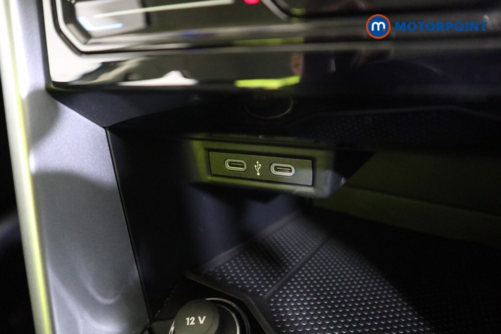 Used Volkswagen T-Roc 2023 for sale - 76209657: Photo 17