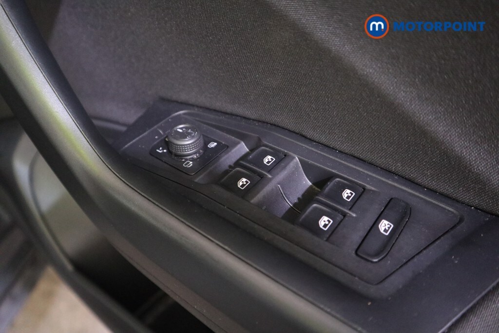 Used Volkswagen T-Roc 2023 for sale - 76209657: Photo 21