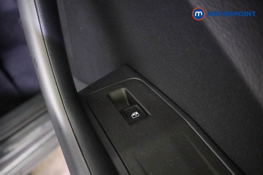 Used Volkswagen T-Roc 2023 for sale - 76209657: Photo 25