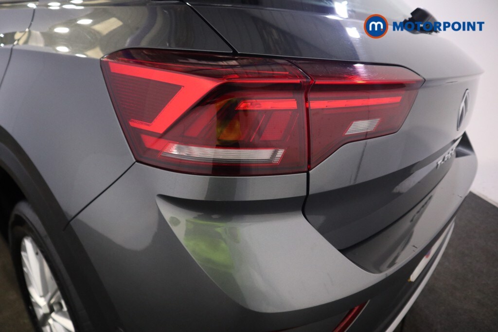 Used Volkswagen T-Roc 2023 for sale - 76209657: Photo 32