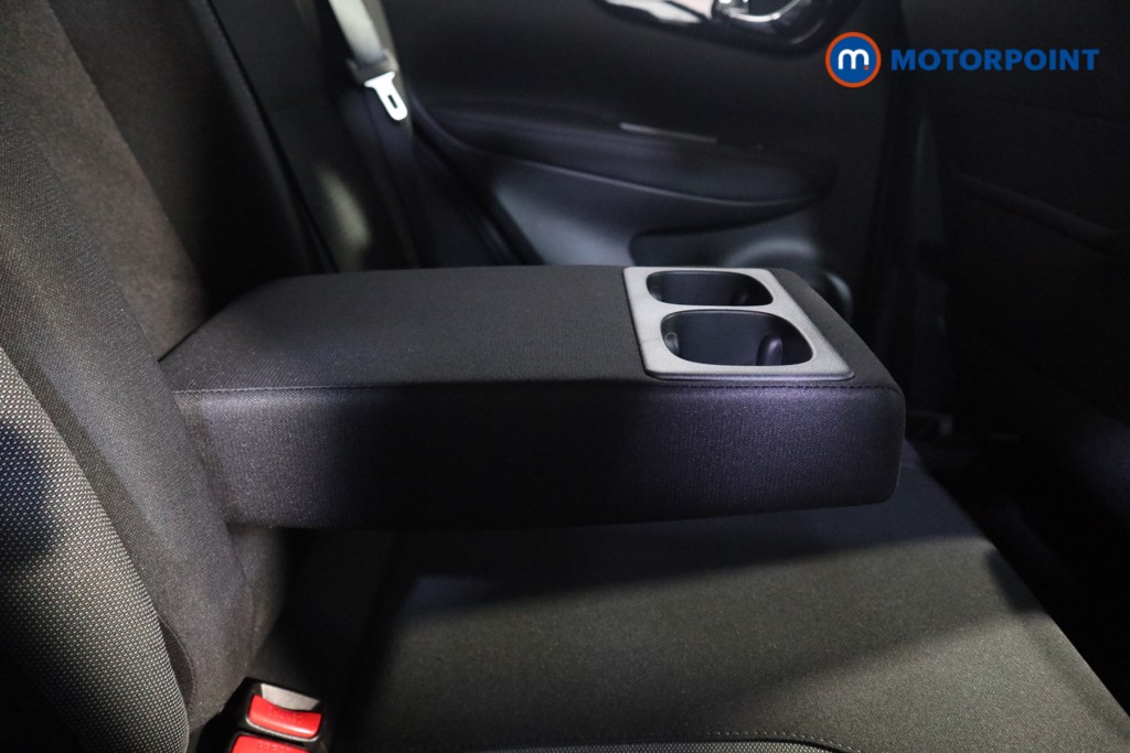 Used Nissan Qashqai 2018 for sale - 77997943: Photo 25