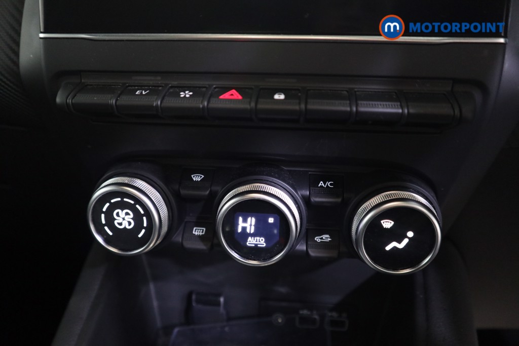 Used Renault Captur 2023 for sale - 76710422: Photo 18