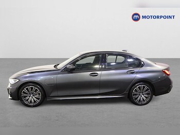 Used BMW 3 Series 2021 for sale - 77607780: Photo