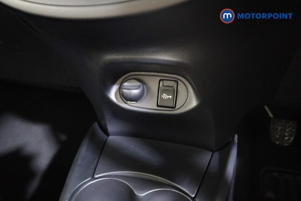 Used Toyota Yaris 2019 for sale - 76303292: Photo 16