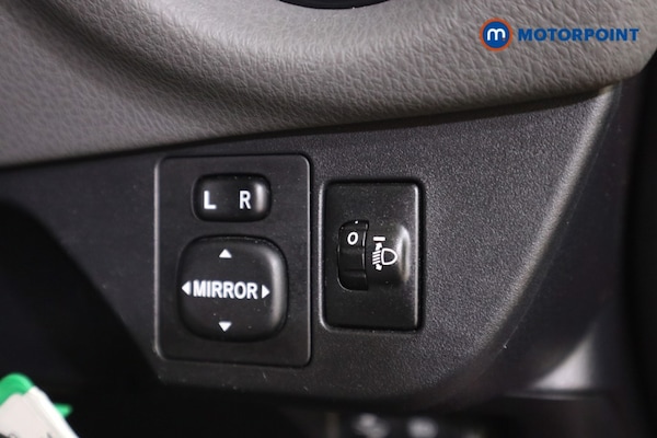 Used Toyota Yaris 2019 for sale - 76303292: Photo 18