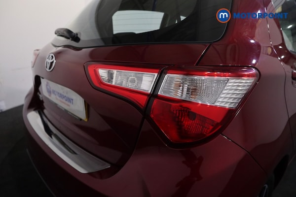 Used Toyota Yaris 2019 for sale - 76303292: Photo 32