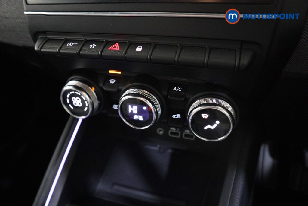 Used Renault Clio 2024 for sale - 76961141: Photo 16