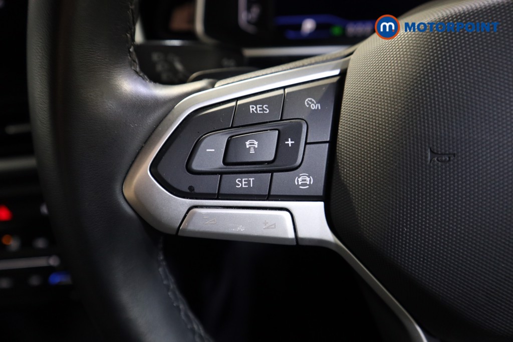 Used Volkswagen T-Roc 2024 for sale - 77165770: Photo 11