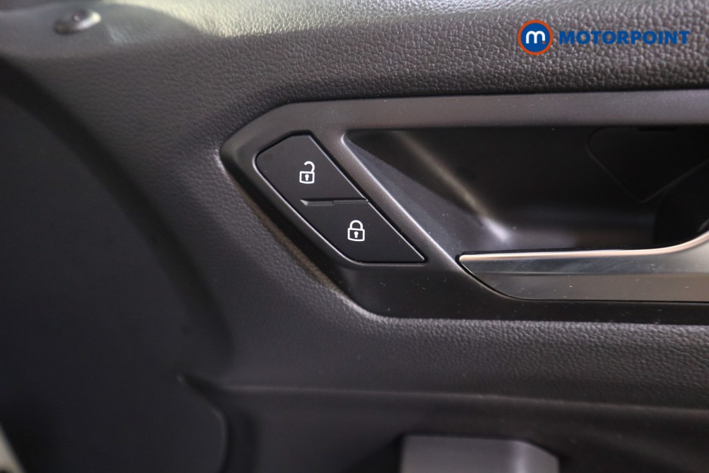 Used Volkswagen T-Roc 2024 for sale - 77165770: Photo 20