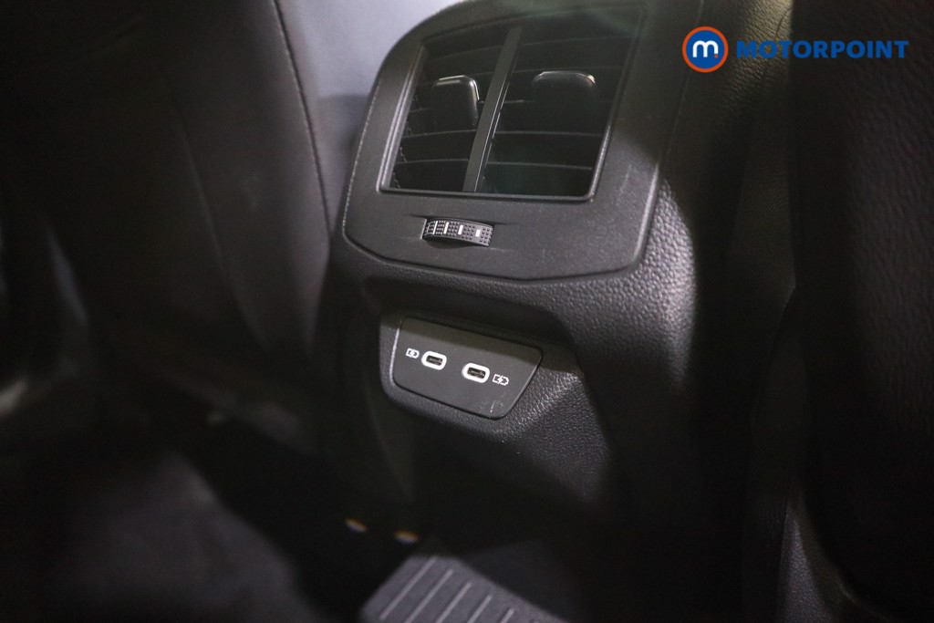 Used Volkswagen T-Roc 2024 for sale - 77165770: Photo 27