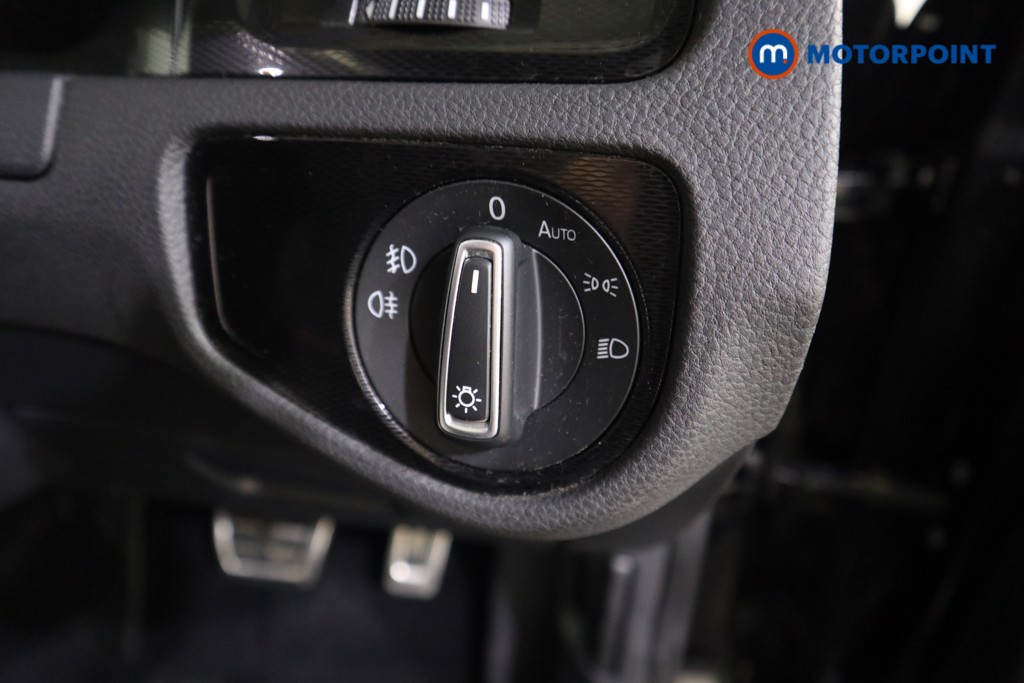 Used Volkswagen Golf 2017 for sale - 77775628: Photo 19