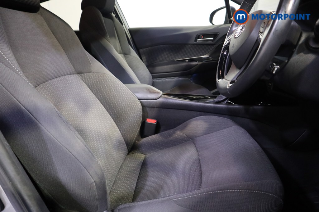 Used Toyota C-HR 2019 for sale - 77421105: Photo 20