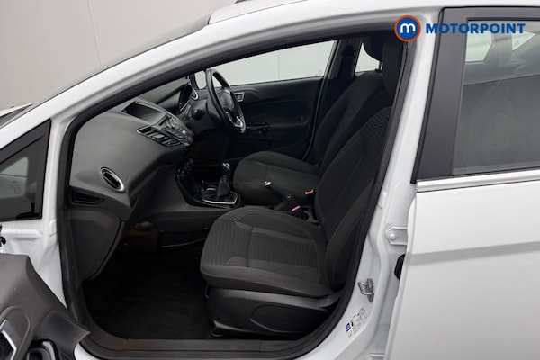 Used Ford Fiesta 2015 for sale - 76170968: Photo 9