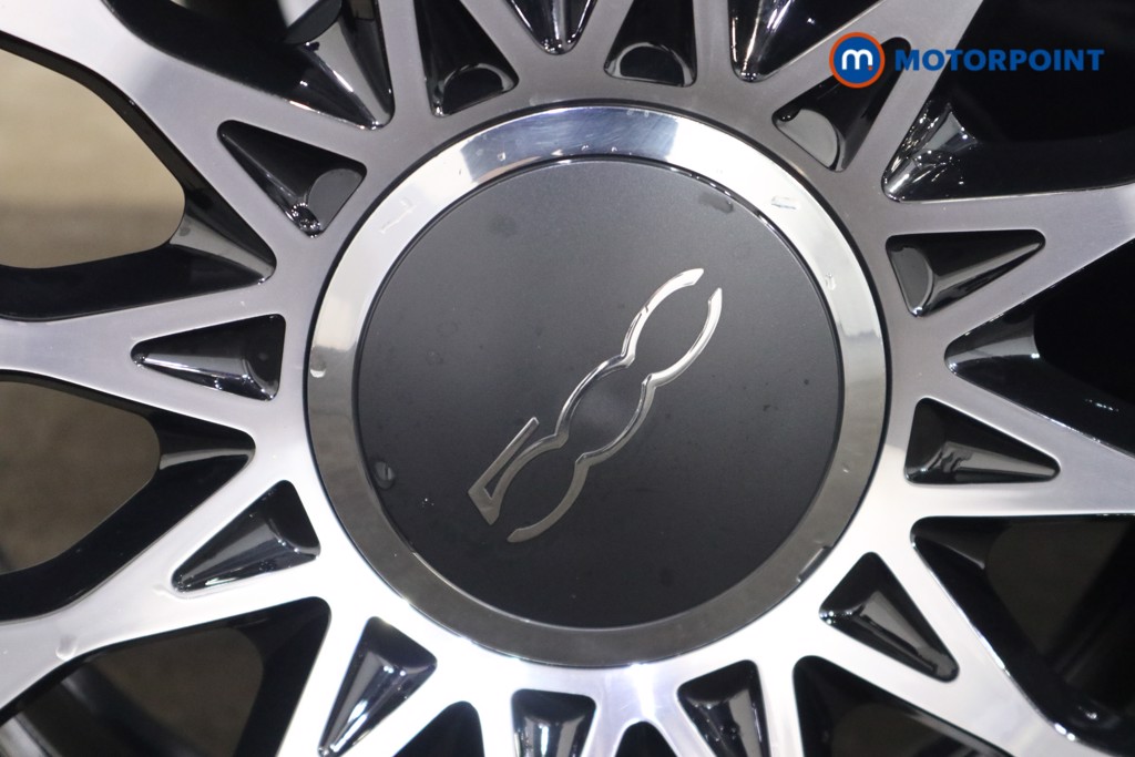 Used Fiat 500 2024 for sale - 77582283: Photo 32