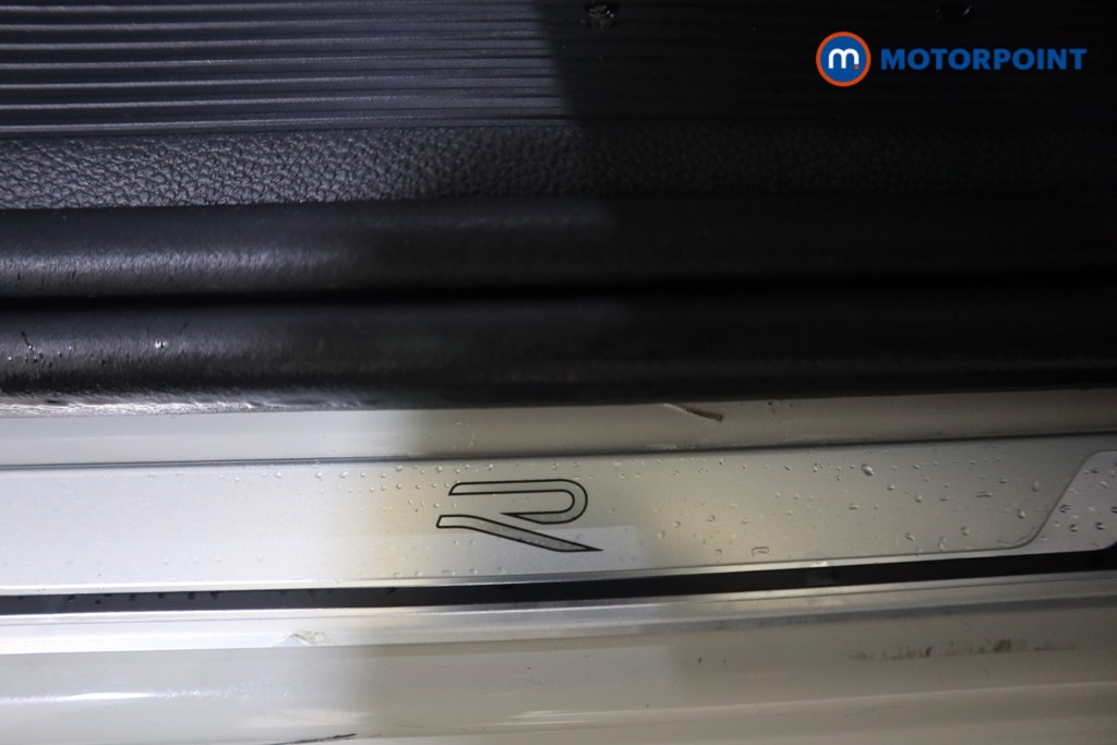 Used Volkswagen T-Roc 2024 for sale - 76524050: Photo 32