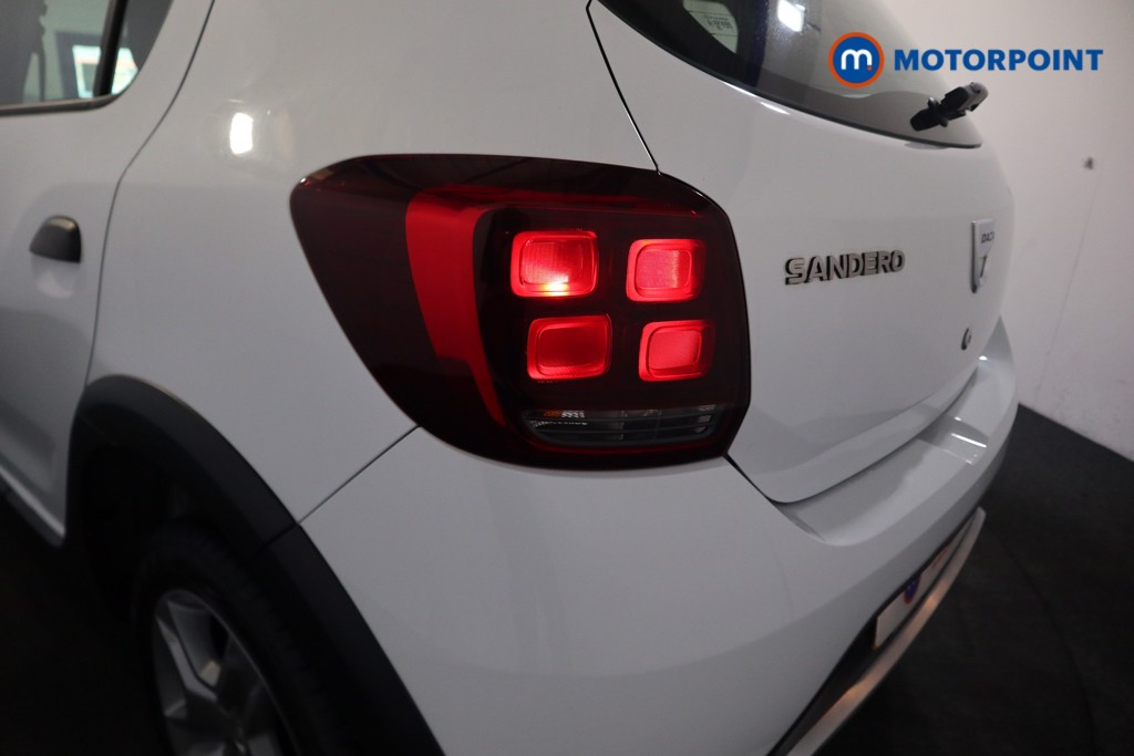 Used Dacia Sandero Stepway 2017 for sale - 76909013: Photo 27