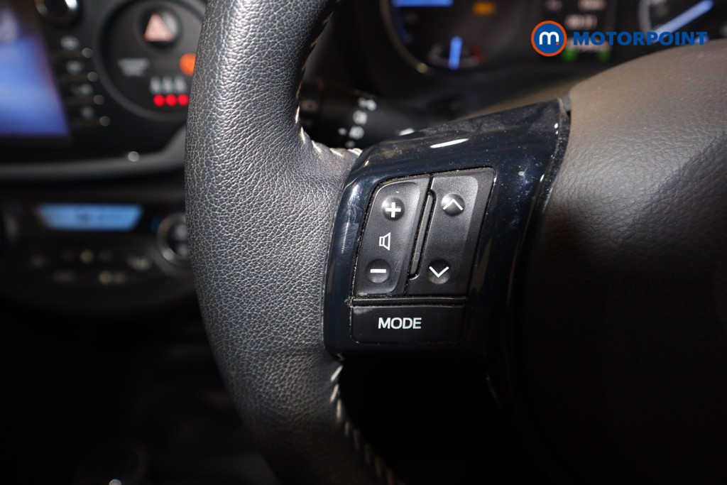 Used Toyota Yaris 2019 for sale - 78118382: Photo 11