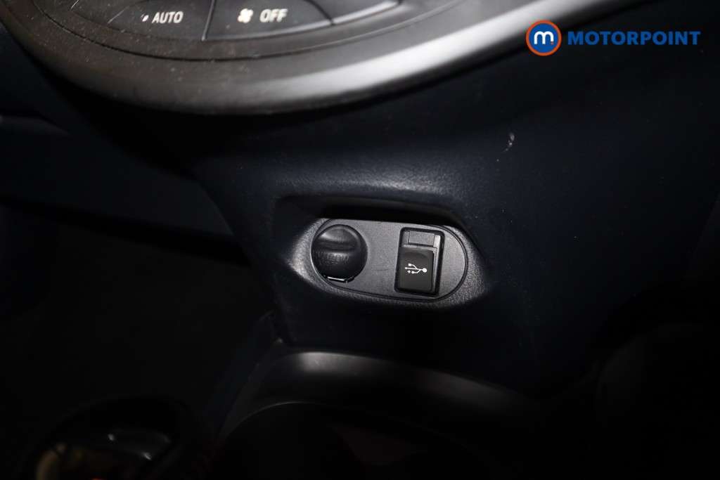 Used Toyota Yaris 2019 for sale - 78118382: Photo 16